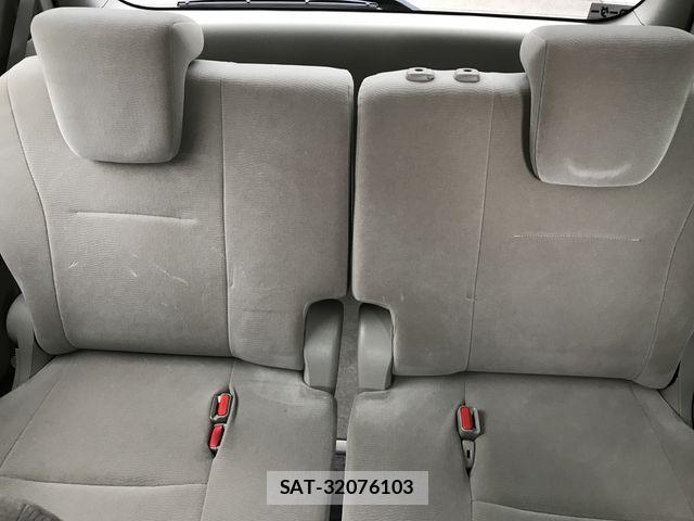 Toyota NOAH 2013-05 6613781-16