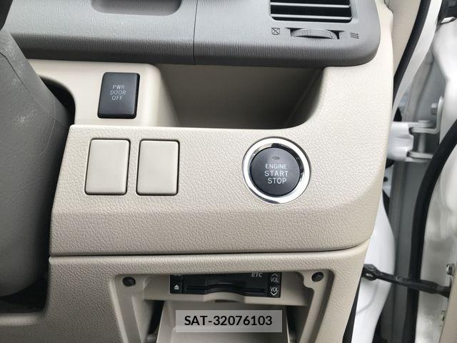 Toyota NOAH 2013-05 6613781-23
