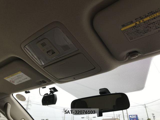 Toyota NOAH 2013-05 6613781-24