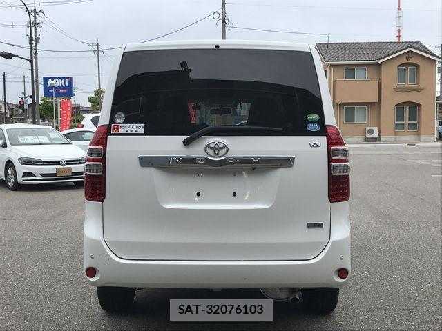 Toyota NOAH 2013-05 6613781-6