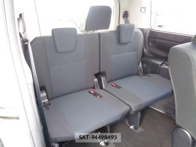 Toyota NOAH 2020-09 6613780-9