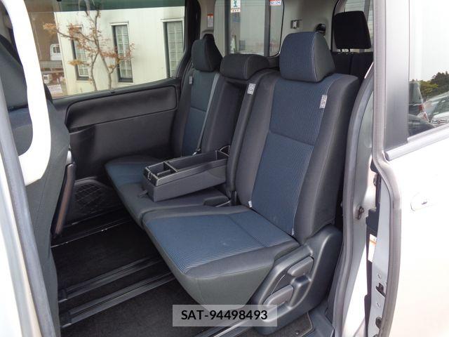 Toyota NOAH 2020-09 6613780-10