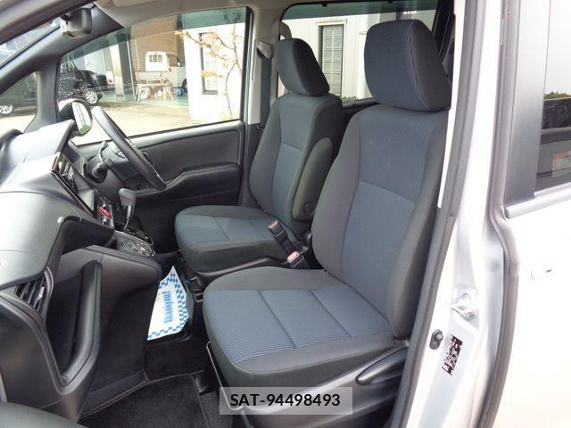 Toyota NOAH 2020-09 6613780-11