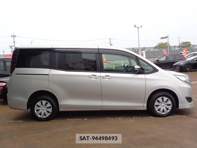 Toyota NOAH 2020-09 6613780-4