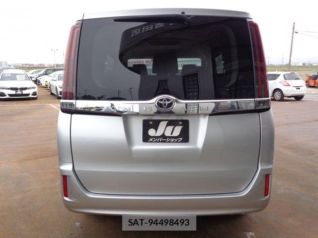 Toyota NOAH 2020-09 6613780-6