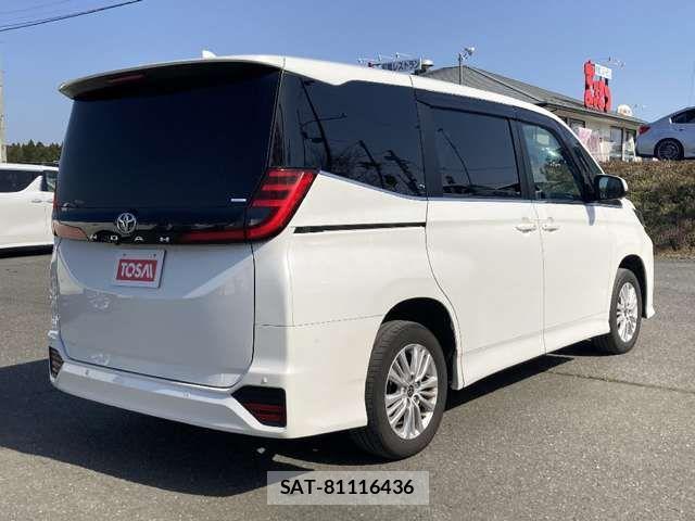 Toyota NOAH 2023-04 6613779-4