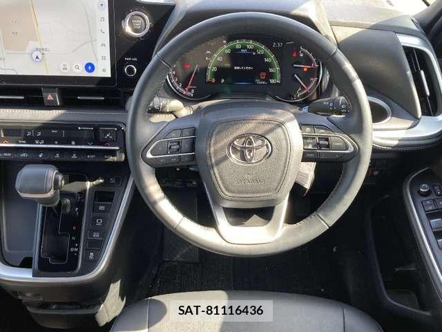 Toyota NOAH 2023-04 6613779-6