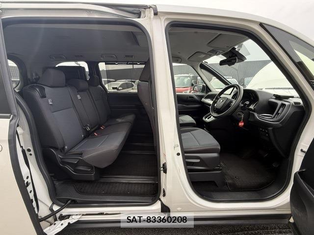 Toyota NOAH 2022-10 6672949-9