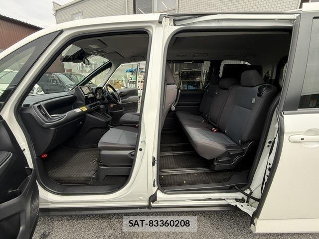Toyota NOAH 2022-10 6672949-12