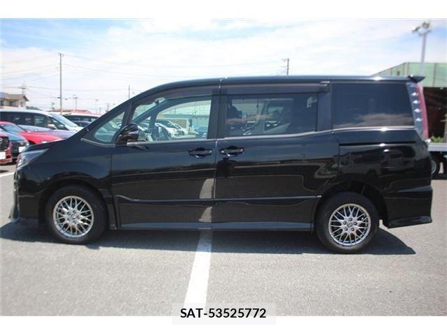 Toyota NOAH 2017-11 6682785-9