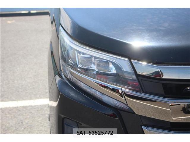 Toyota NOAH 2017-11 6682785-20
