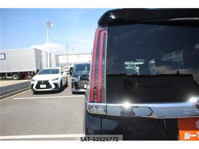 Toyota NOAH 2017-11 6682785-24