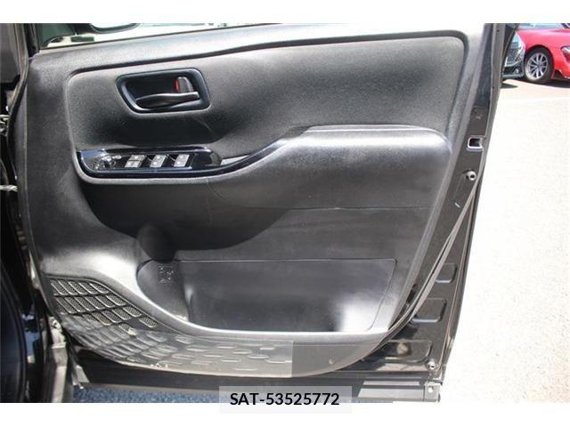 Toyota NOAH 2017-11 6682785-27