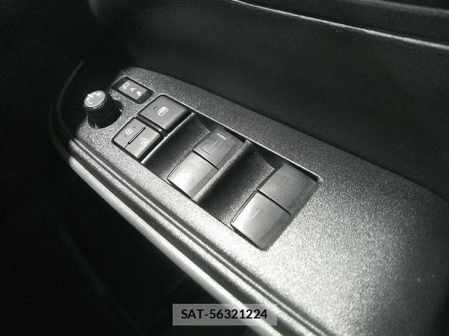 Toyota NOAH 2023-04 6716904-10