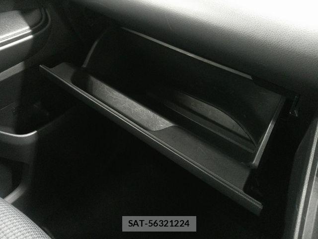 Toyota NOAH 2023-04 6716904-11