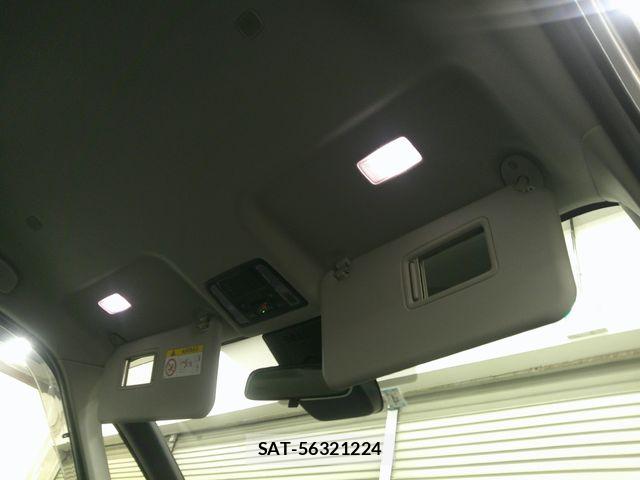 Toyota NOAH 2023-04 6716904-17