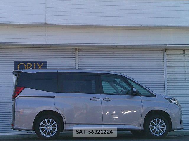 Toyota NOAH 2023-04 6716904-23