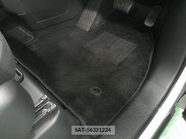 Toyota NOAH 2023-04 6716904-25