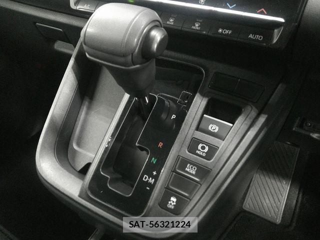 Toyota NOAH 2023-04 6716904-7