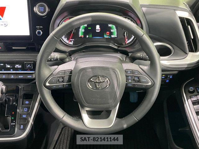 Toyota NOAH 2023-07 6716903-13
