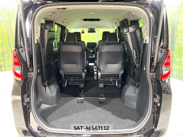 Toyota NOAH 2022-07 6910357-10
