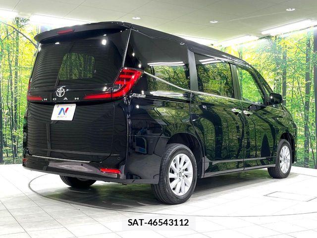 Toyota NOAH 2022-07 6910357-17
