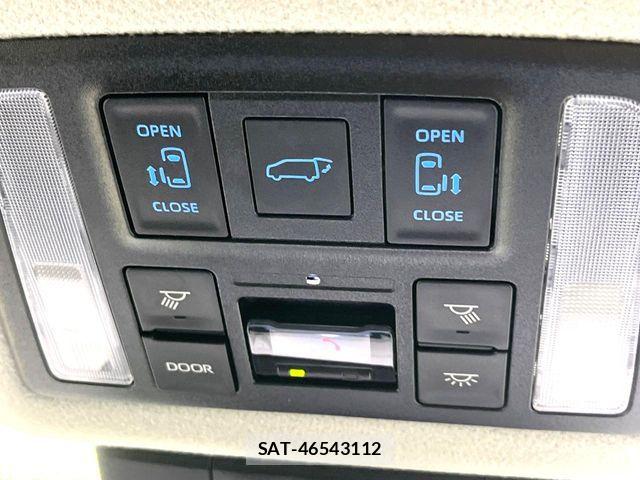 Toyota NOAH 2022-07 6910357-4