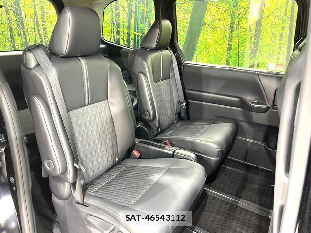 Toyota NOAH 2022-07 6910357-8