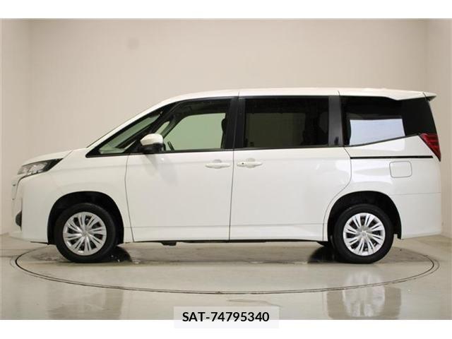 Toyota NOAH 2022-04 6910360-9