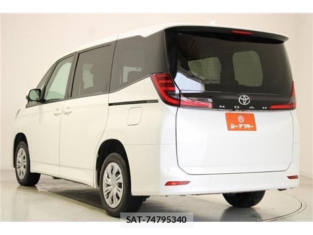 Toyota NOAH 2022-04 6910360-10