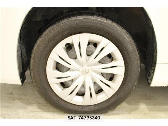 Toyota NOAH 2022-04 6910360-25