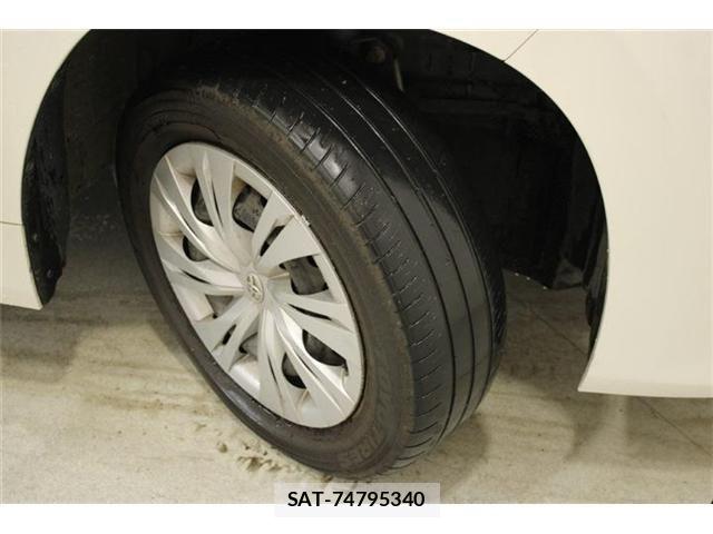 Toyota NOAH 2022-04 6910360-28