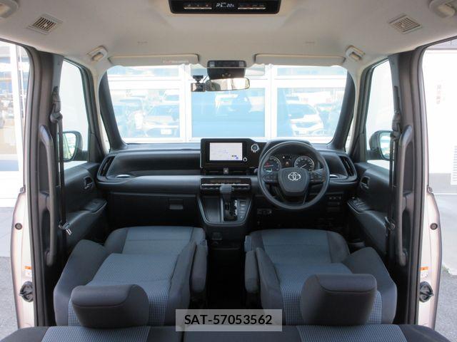 Toyota NOAH 2023-08 6910356-19