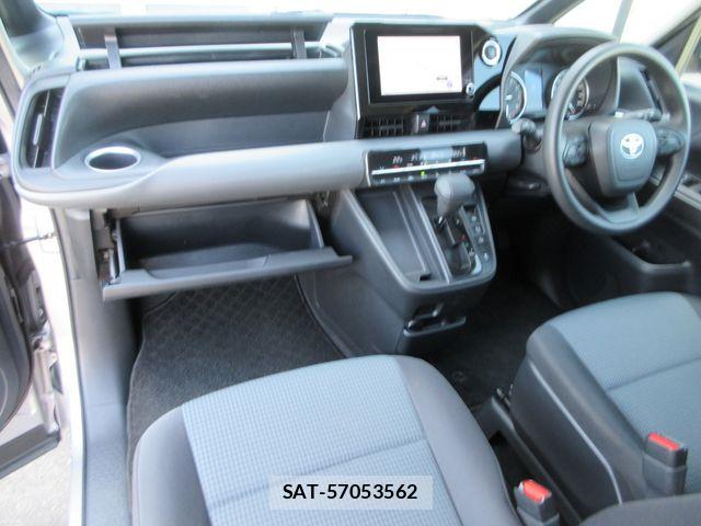Toyota NOAH 2023-08 6910356-27