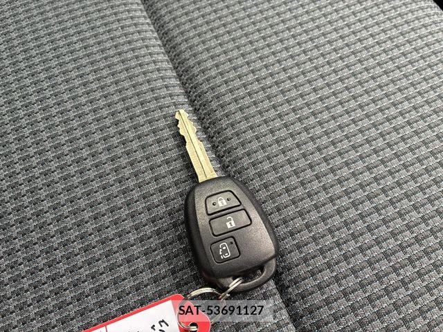 Toyota NOAH 2024-03 6910359-10