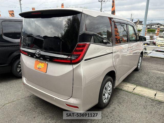 Toyota NOAH 2024-03 6910359-2