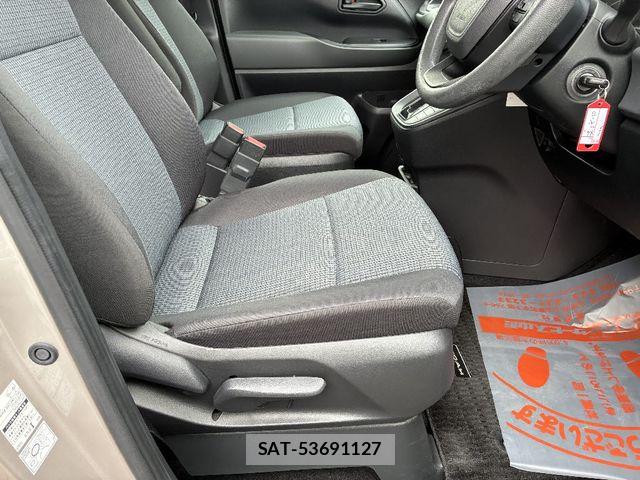 Toyota NOAH 2024-03 6910359-5