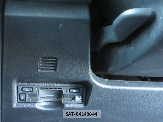 Toyota NOAH 2024-01 6910358-9