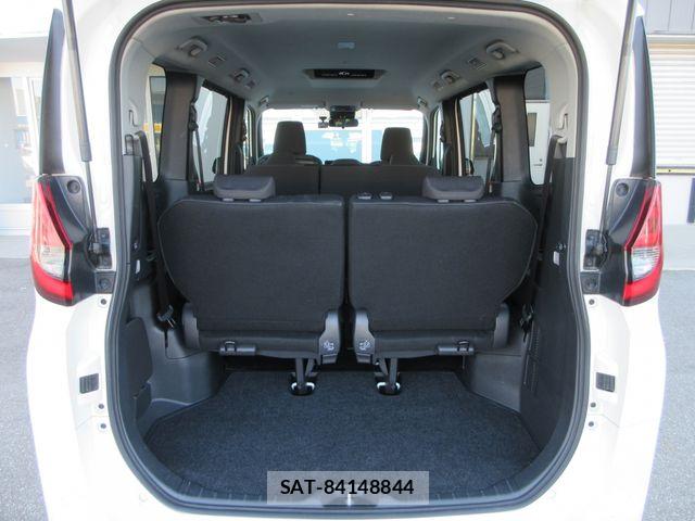 Toyota NOAH 2024-01 6910358-17