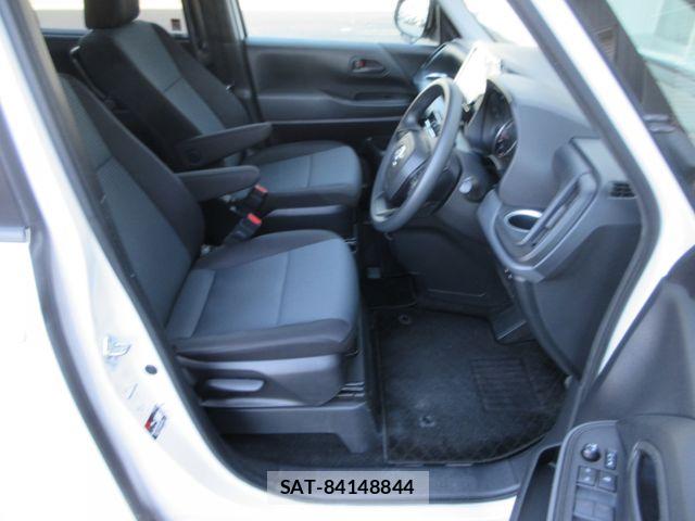 Toyota NOAH 2024-01 6910358-26