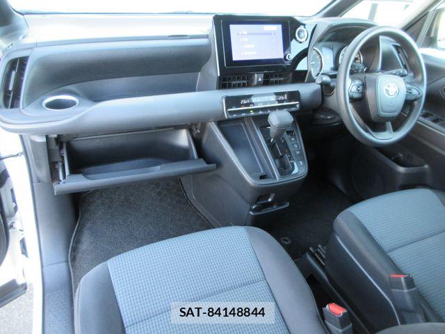 Toyota NOAH 2024-01 6910358-28