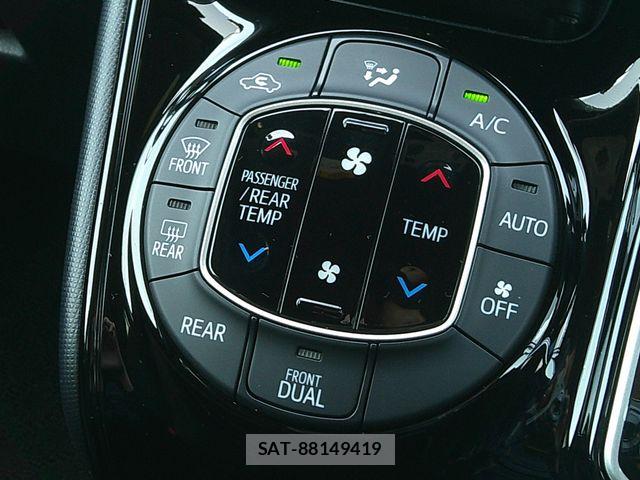 Toyota NOAH 2021-03 6910362-11