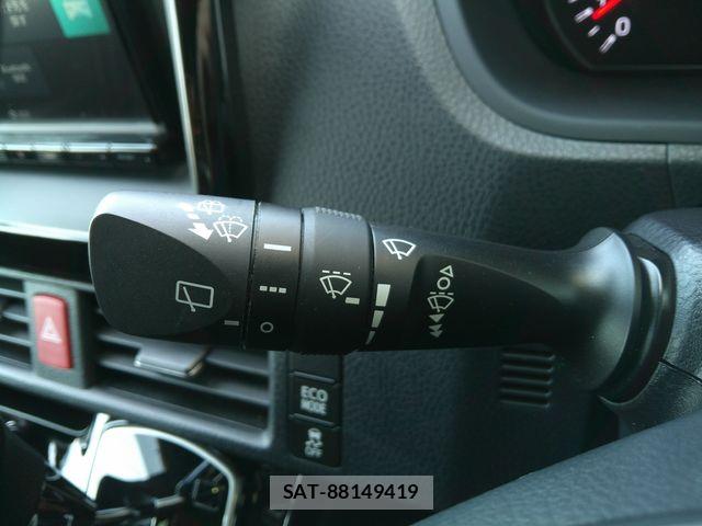 Toyota NOAH 2021-03 6910362-12