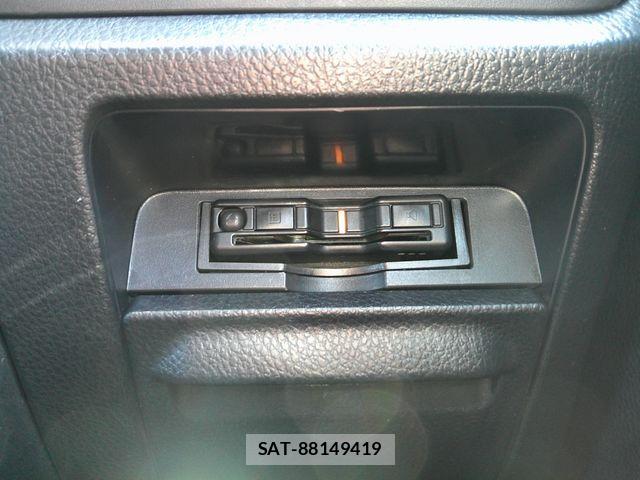 Toyota NOAH 2021-03 6910362-6