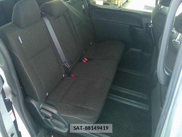 Toyota NOAH 2021-03 6910362-8
