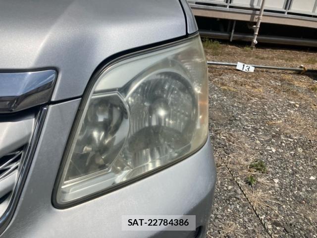 Toyota NOAH 2004-11 6910380-10