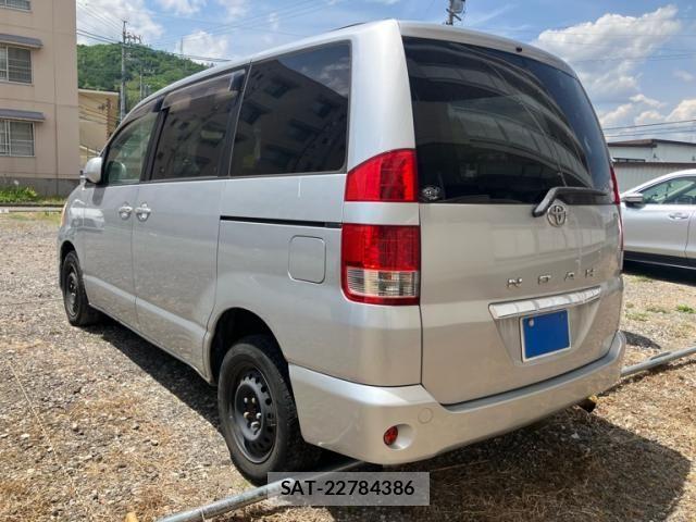 Toyota NOAH 2004-11 6910380-5