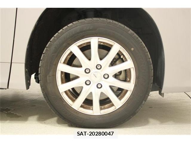 Toyota NOAH 2022-09 6910363-21