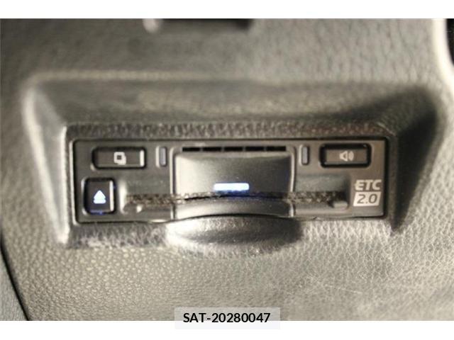 Toyota NOAH 2022-09 6910363-3