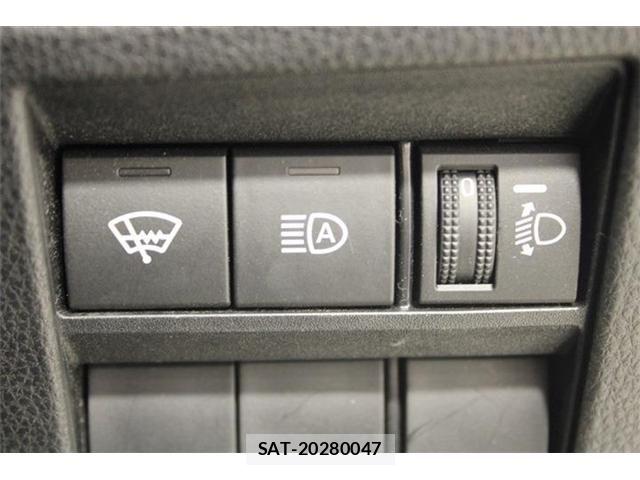 Toyota NOAH 2022-09 6910363-4